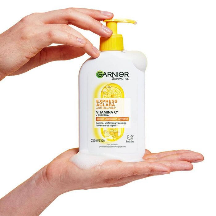Desmaquillante Bifásico Garnier Skin Active Express Aclarante Anti-Manchas X 250 Ml