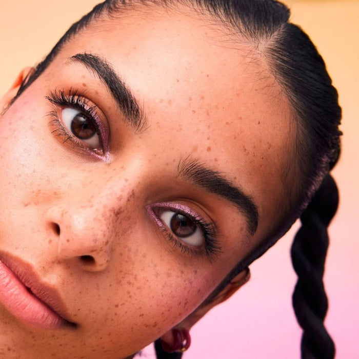 Lapiz De Ojos Essence Superman Duochrome 02