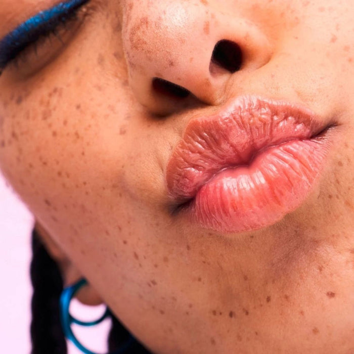 Mascarilla Para Labios Essence Superman Swirl