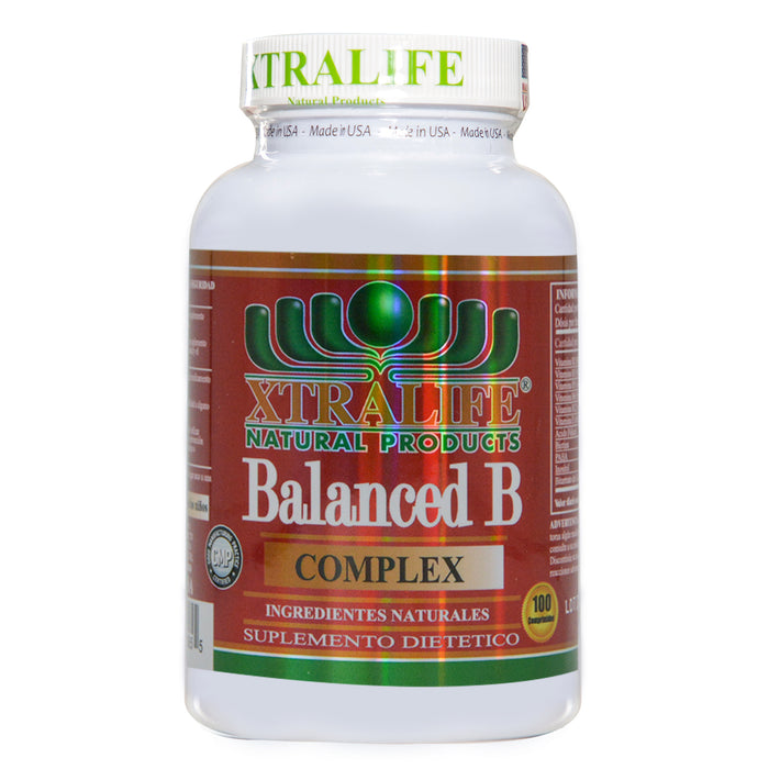 Frasco de Complejo B Xtralife Balanced B Complex, 100 cápsulas.