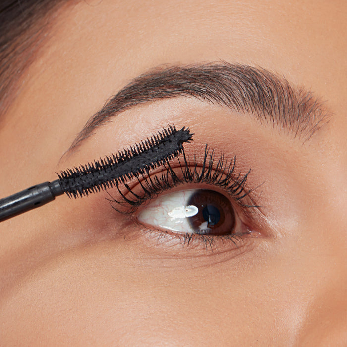 Combo Máscara de Pestañas Vogue Efecto Total + Delineador Líquido Vogue Colorissimo