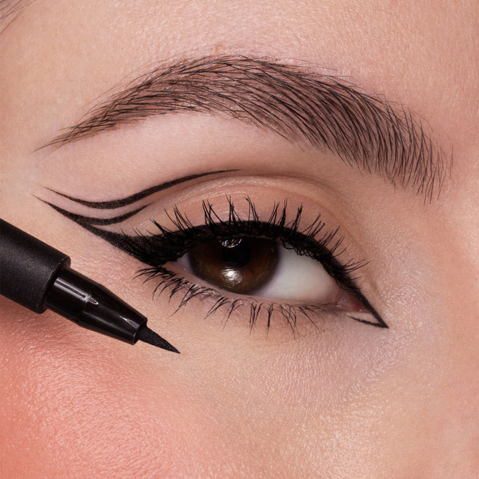 Delineador De Ojos Astra 12H Nro. 01 Black X 1.10Ml